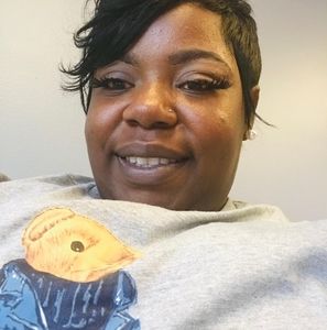 Meet your Posher, Valarie